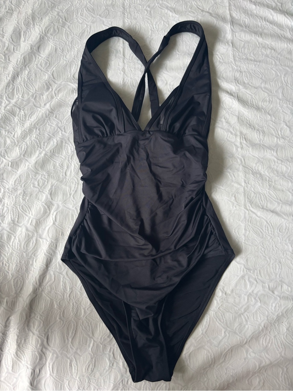 Cupshe Black One-Piece Swimsuit with Cross-Back Straps